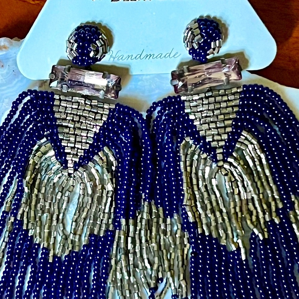 🌺🎉HP🎉🌺 NWT Deepa Gurnani Beaded Fringe Chandeliers - Picture 3 of 14